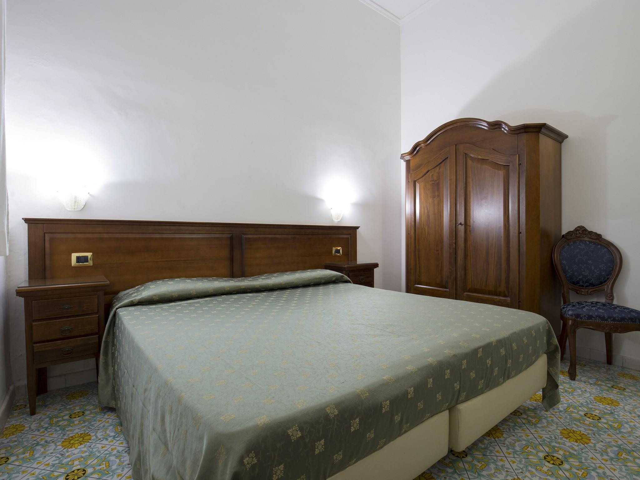 La Panoramica Hotel Кастелламмаре-ди-Стабия Экстерьер фото