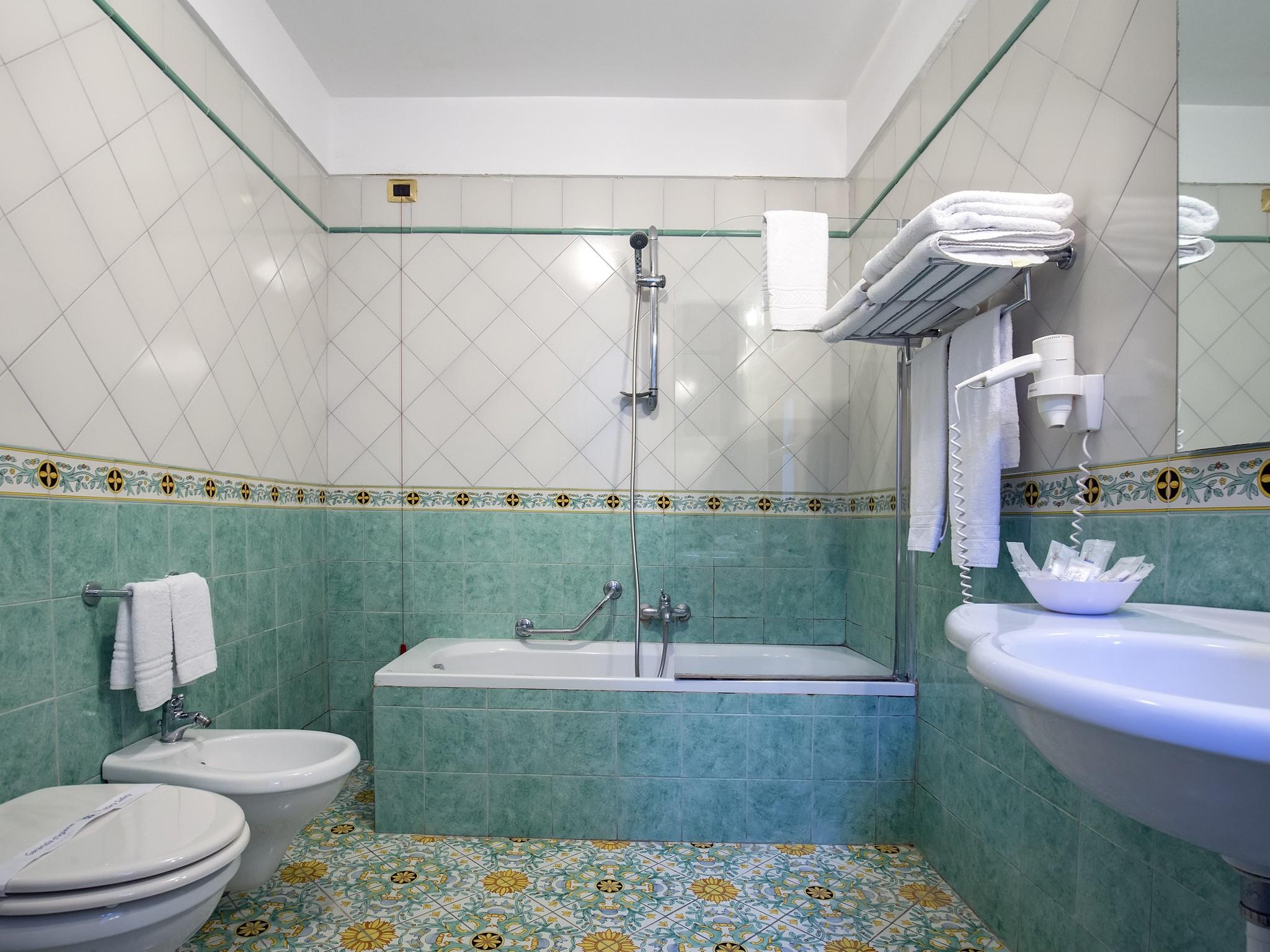 La Panoramica Hotel Кастелламмаре-ди-Стабия Экстерьер фото