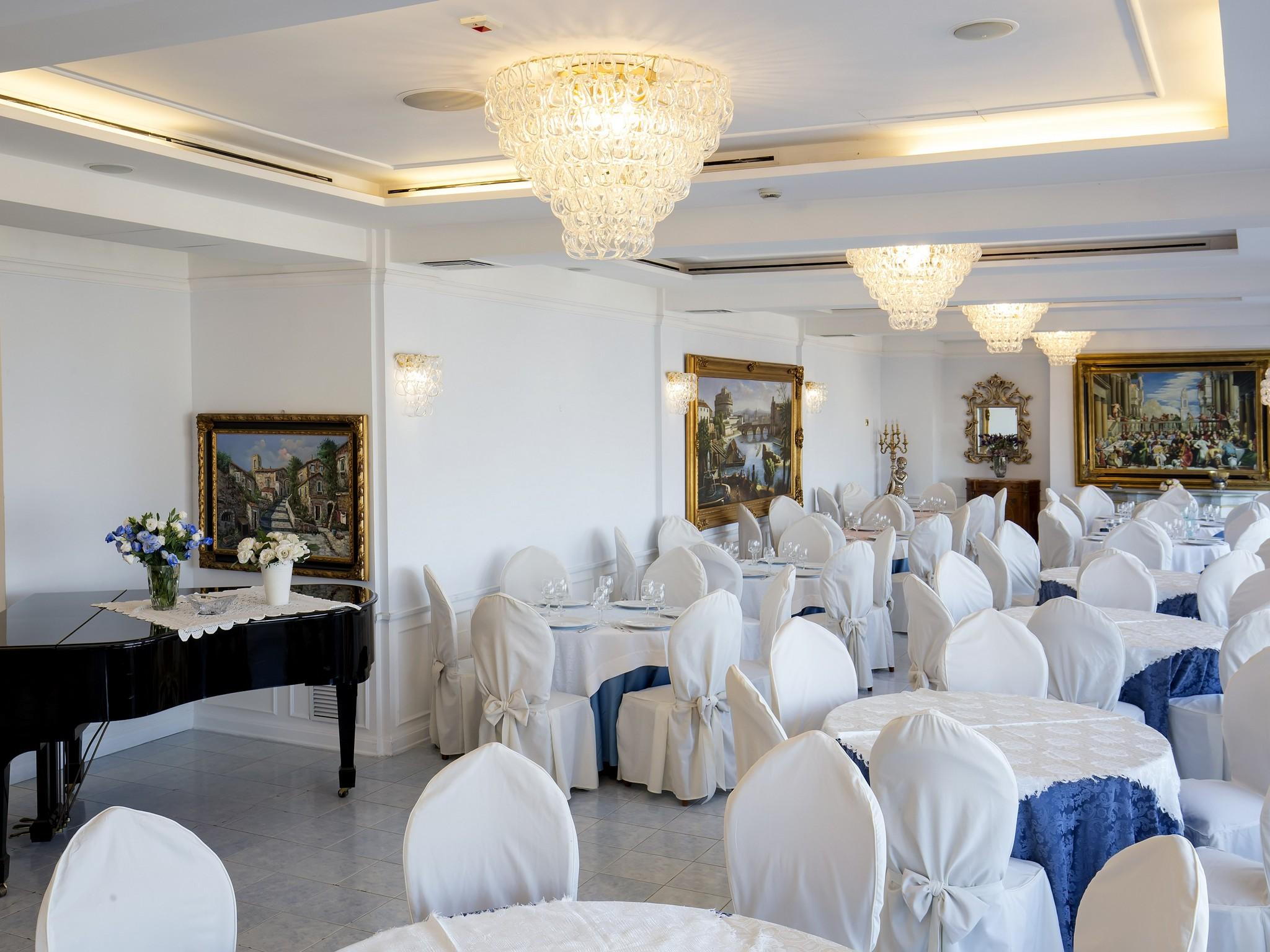 La Panoramica Hotel Кастелламмаре-ди-Стабия Экстерьер фото